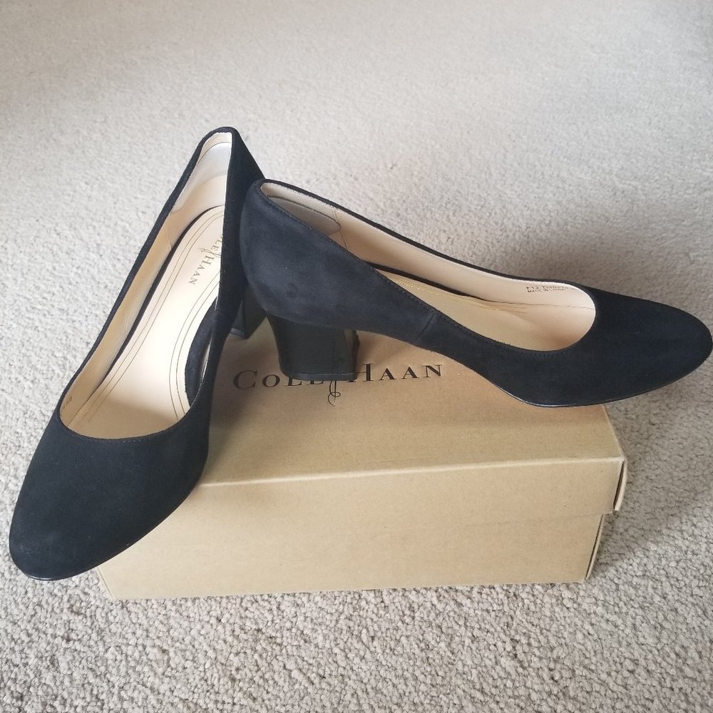 Cole Haan Chelsea Low Flared Heel Pump Size 6.5